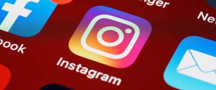 40% dos brasileiros compram pelas redes sociais, aponta CNDL/SPC Brasil